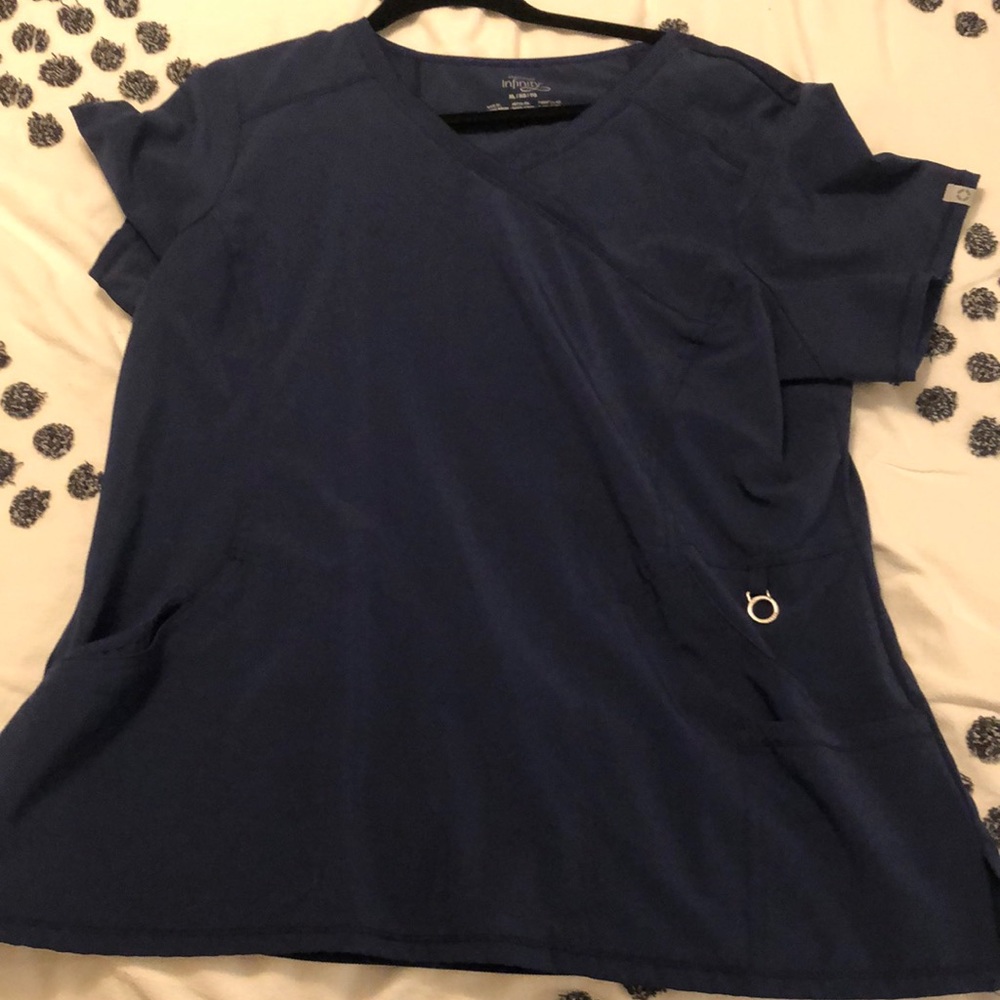 Cherokee Infinity Scrub Top